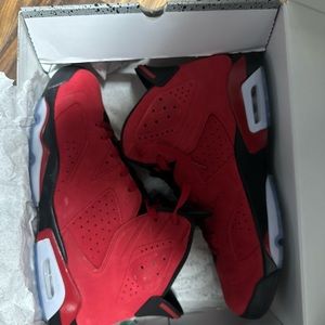 Jordan retro 6 toro red size 14 like new